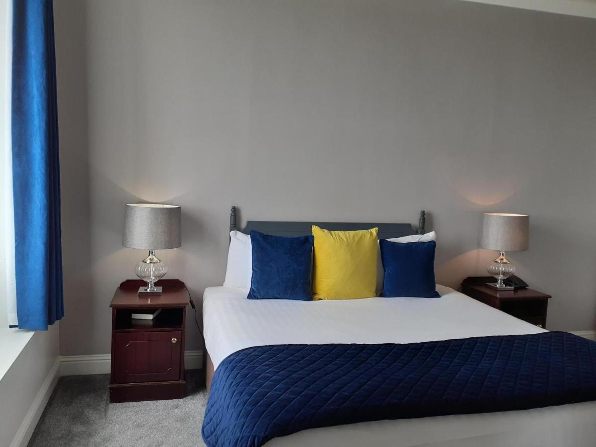 Commodore Hotel Cobh Kültér fotó