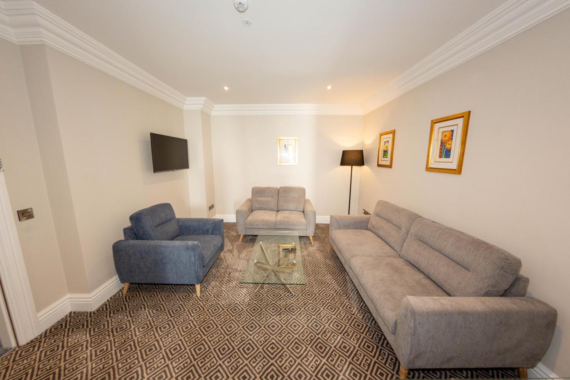 Commodore Hotel Cobh Kültér fotó