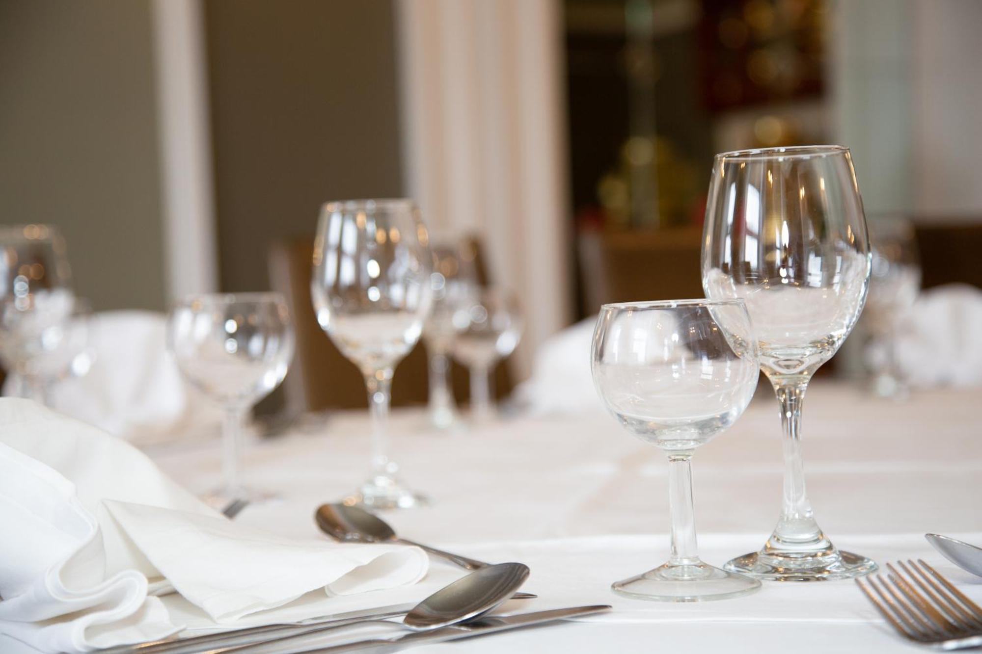 Commodore Hotel Cobh Kültér fotó