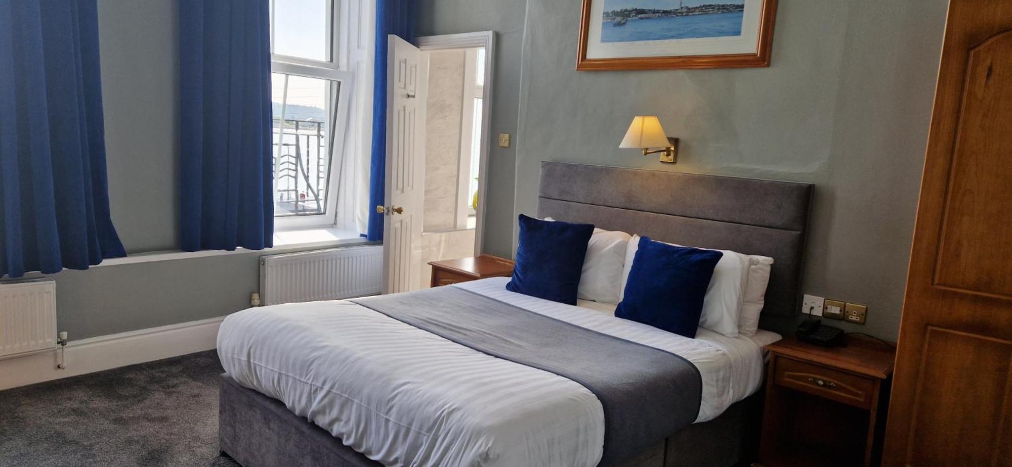 Commodore Hotel Cobh Kültér fotó