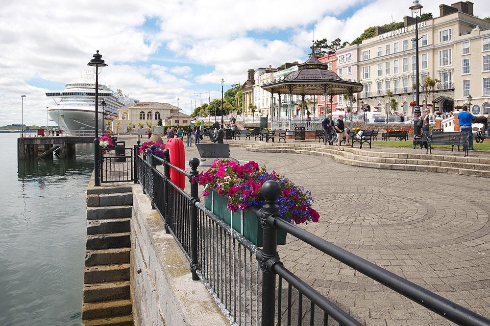 Commodore Hotel Cobh Kültér fotó